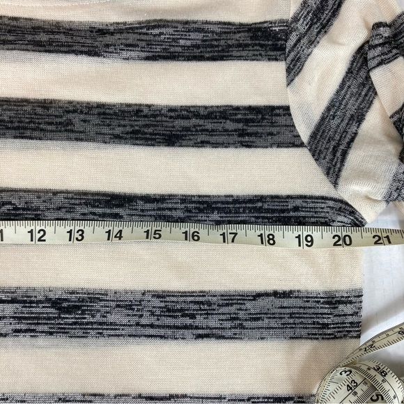 La Blanca Tunic Cover Up One Size - Picture 6 of 9